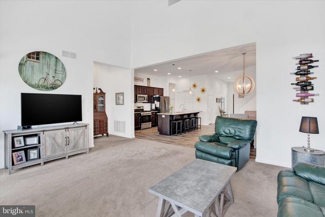 800 AURORA DRIVE, Mechanicsburg, PA 17055