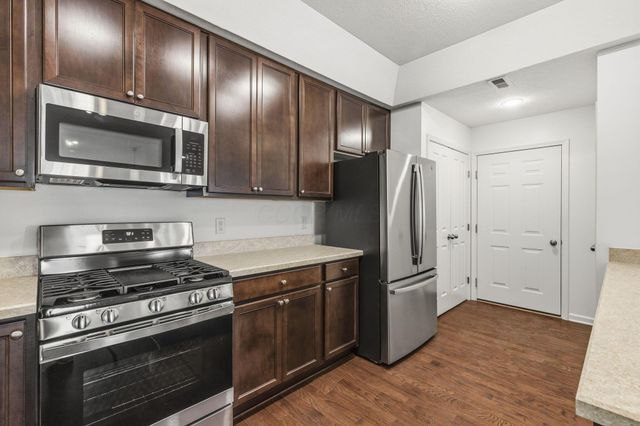 3238 Rossmore Circle, Powell, OH 43065