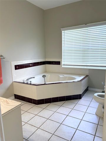 3230 W Meadow Lane, Dickinson, TX 77539