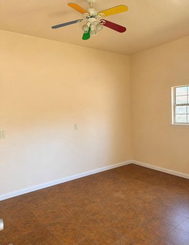 3230 W Meadow Lane, Dickinson, TX 77539