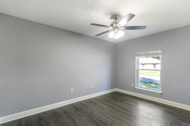 1532 Outrigger Dr, Baton Rouge, LA 70816