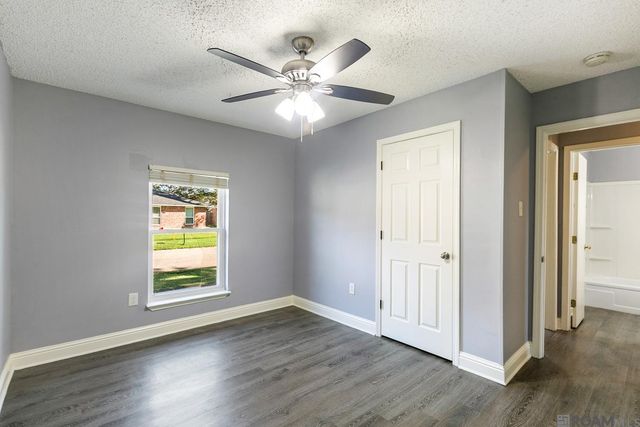 1532 Outrigger Dr, Baton Rouge, LA 70816