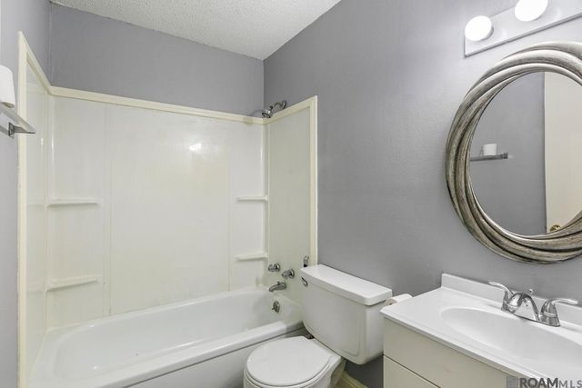 1532 Outrigger Dr, Baton Rouge, LA 70816