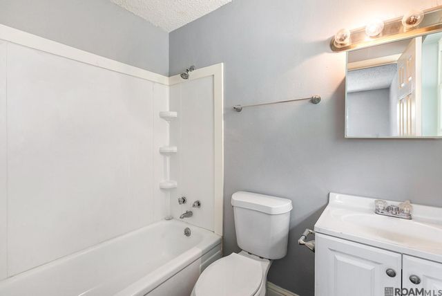 1532 Outrigger Dr, Baton Rouge, LA 70816