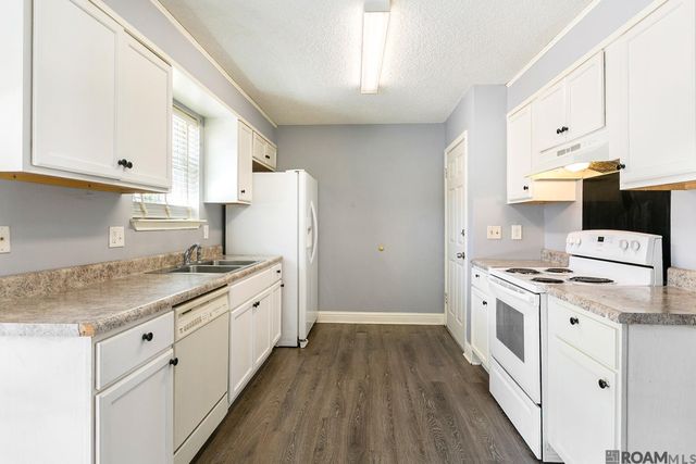 1532 Outrigger Dr, Baton Rouge, LA 70816