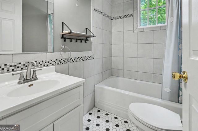 681 Old 441 South, Clayton, GA 30525