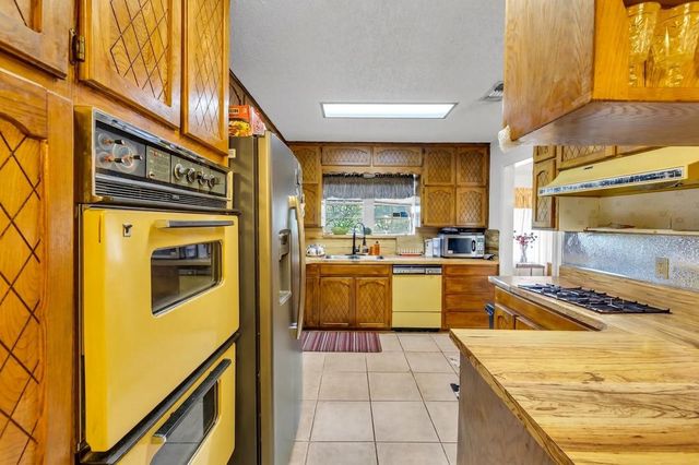 6241 Onyx Drive S, North Richland Hills, TX 76180