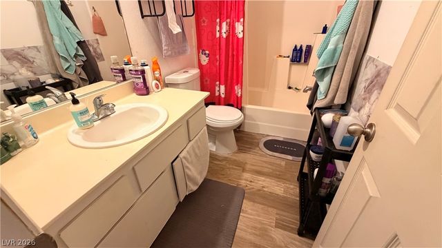 5775 Blue Sea Street, Las Vegas, NV 89110