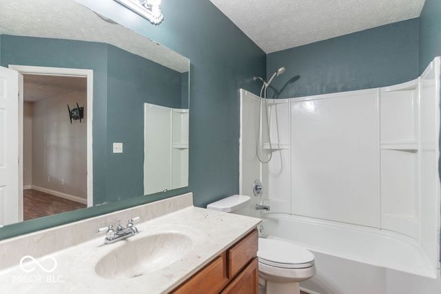 5805 Decatur Ridge Drive, Indianapolis, IN 46221
