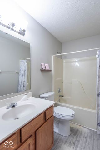 5805 Decatur Ridge Drive, Indianapolis, IN 46221