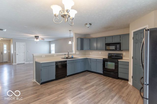 5805 Decatur Ridge Drive, Indianapolis, IN 46221