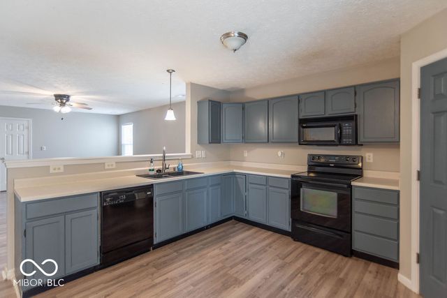 5805 Decatur Ridge Drive, Indianapolis, IN 46221