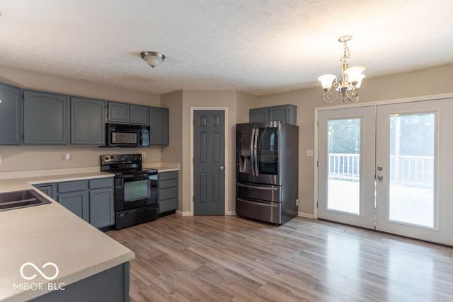 5805 Decatur Ridge Drive, Indianapolis, IN 46221