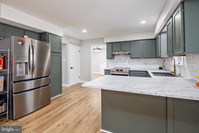 13722 BARBERRY WAY, Sykesville, MD 21784