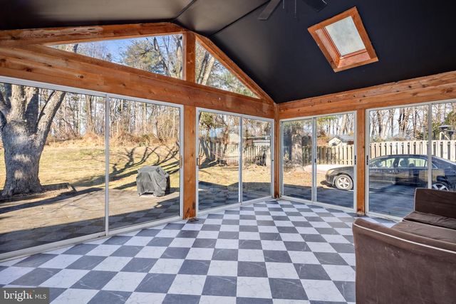 13722 BARBERRY WAY, Sykesville, MD 21784