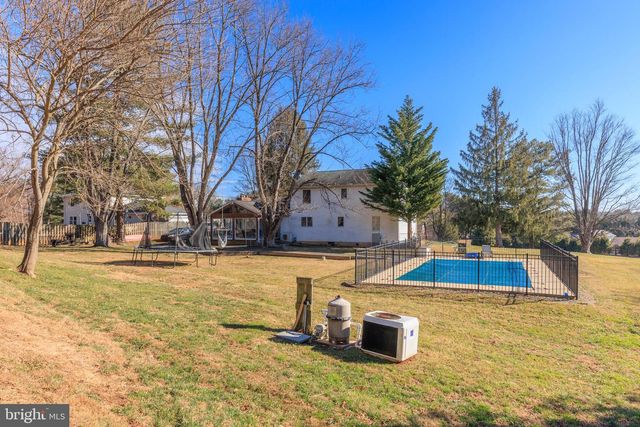 13722 BARBERRY WAY, Sykesville, MD 21784