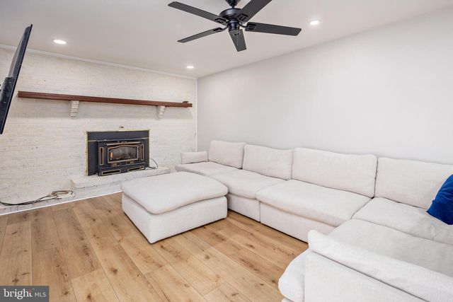 13722 BARBERRY WAY, Sykesville, MD 21784