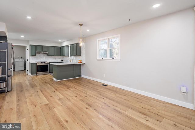 13722 BARBERRY WAY, Sykesville, MD 21784