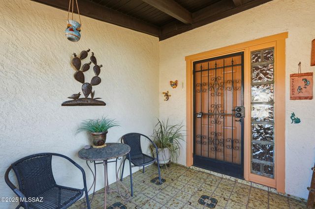 1985 S San Vincent Drive, Green Valley, AZ 85614