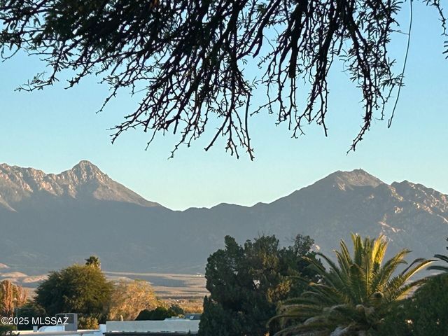 1985 S San Vincent Drive, Green Valley, AZ 85614