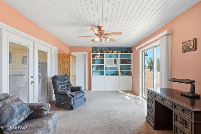 1985 S San Vincent Drive, Green Valley, AZ 85614