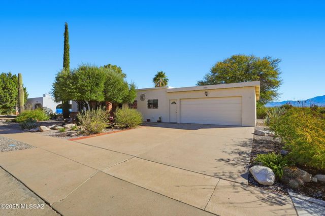 1985 S San Vincent Drive, Green Valley, AZ 85614