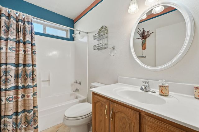 1985 S San Vincent Drive, Green Valley, AZ 85614