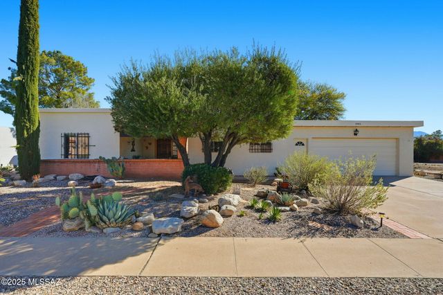 1985 S San Vincent Drive, Green Valley, AZ 85614