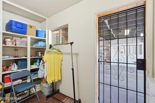 1985 S San Vincent Drive, Green Valley, AZ 85614