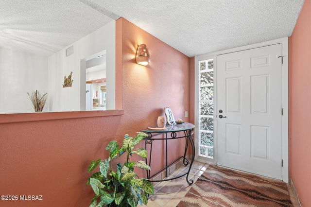 1985 S San Vincent Drive, Green Valley, AZ 85614