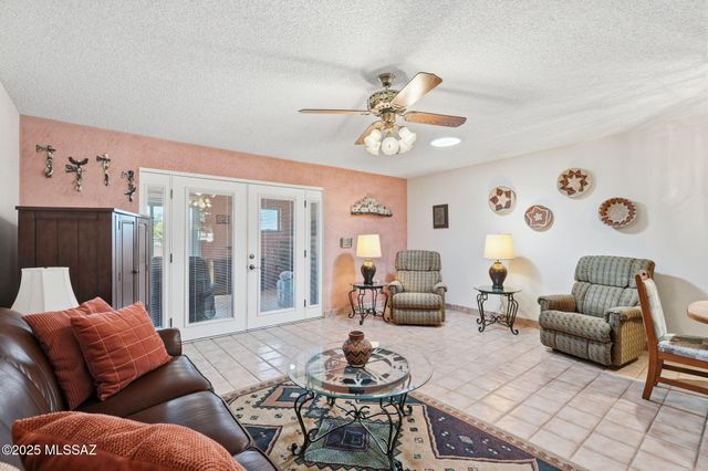 1985 S San Vincent Drive, Green Valley, AZ 85614