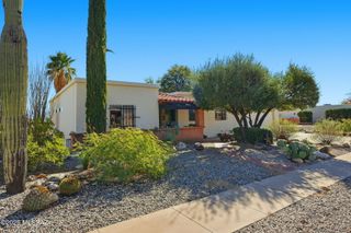 1985 S San Vincent Drive, Green Valley, AZ 85614