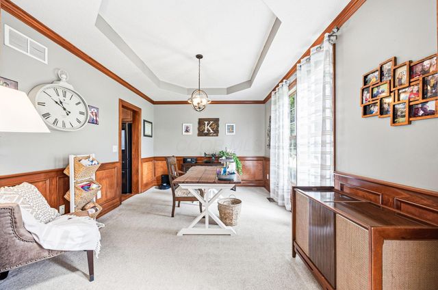 2643 Sandhurst Drive, Lewis Center, OH 43035