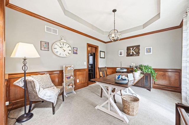 2643 Sandhurst Drive, Lewis Center, OH 43035