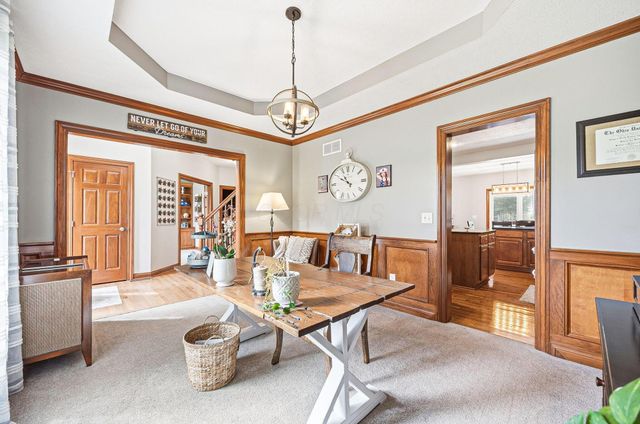 2643 Sandhurst Drive, Lewis Center, OH 43035