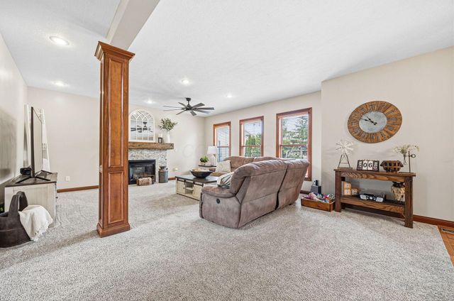 2643 Sandhurst Drive, Lewis Center, OH 43035