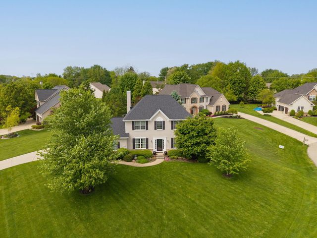 2643 Sandhurst Drive, Lewis Center, OH 43035