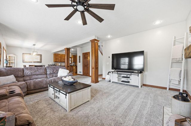 2643 Sandhurst Drive, Lewis Center, OH 43035