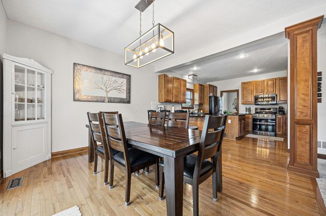 2643 Sandhurst Drive, Lewis Center, OH 43035