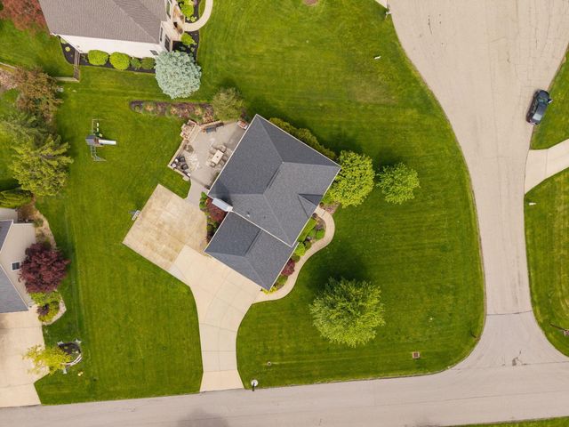 2643 Sandhurst Drive, Lewis Center, OH 43035