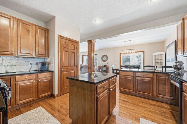 2643 Sandhurst Drive, Lewis Center, OH 43035