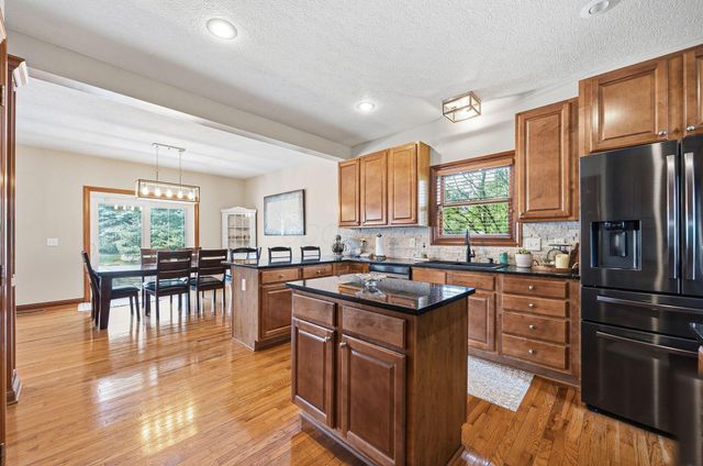 2643 Sandhurst Drive, Lewis Center, OH 43035