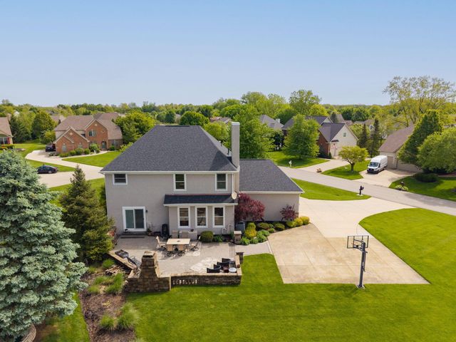 2643 Sandhurst Drive, Lewis Center, OH 43035