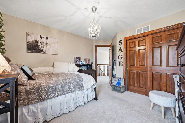 2643 Sandhurst Drive, Lewis Center, OH 43035