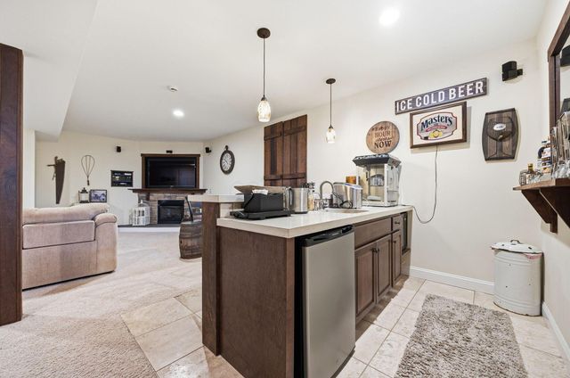 2643 Sandhurst Drive, Lewis Center, OH 43035
