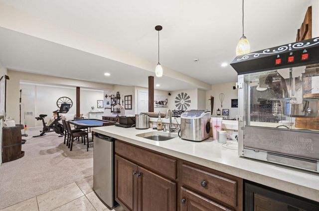 2643 Sandhurst Drive, Lewis Center, OH 43035