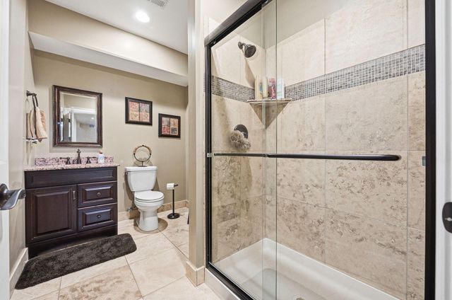 2643 Sandhurst Drive, Lewis Center, OH 43035