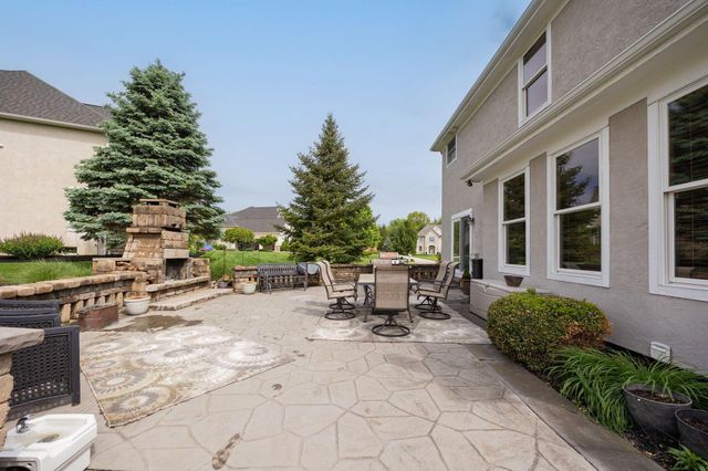 2643 Sandhurst Drive, Lewis Center, OH 43035