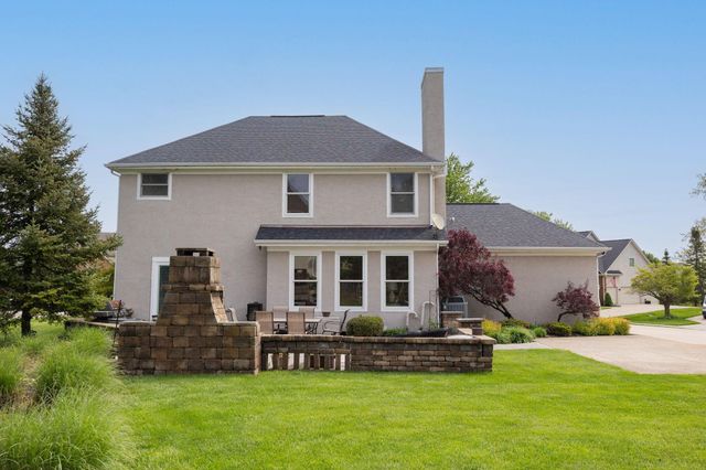 2643 Sandhurst Drive, Lewis Center, OH 43035
