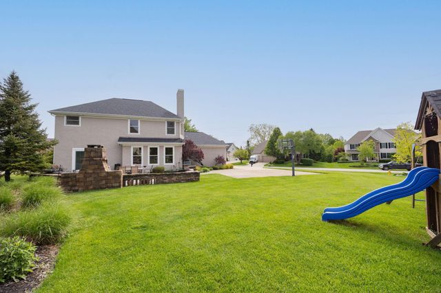 2643 Sandhurst Drive, Lewis Center, OH 43035